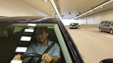Seguridad para los conductores a lo largo de todo el túnel con la iluminación inteligente de túneles