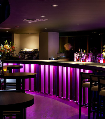 El bar del Hotel Rafayel utiliza soluciones de eficiencia energética de Philips
