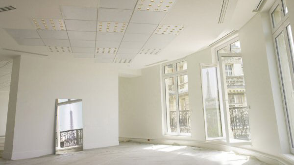 Bienestar mejorado en el puesto de trabajo con la iluminación para oficinas de Philips 