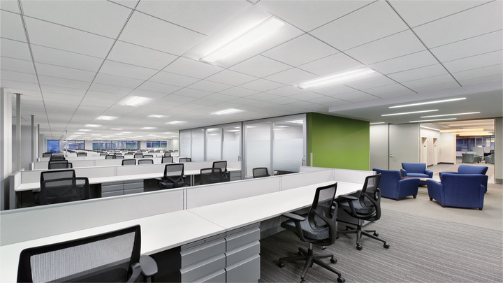 Imagen de luminarias Philips UV-C para oficinas
