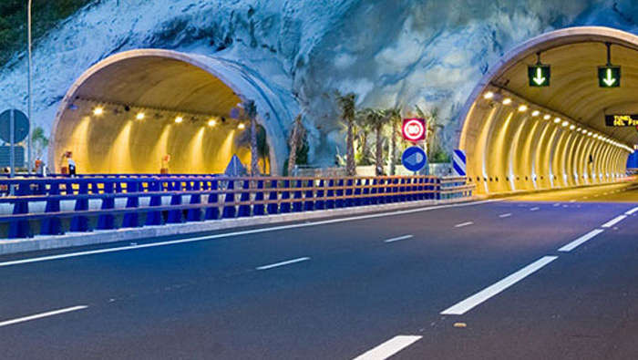Túnel bien iluminado por Philips Lighting - luz para túneles LED