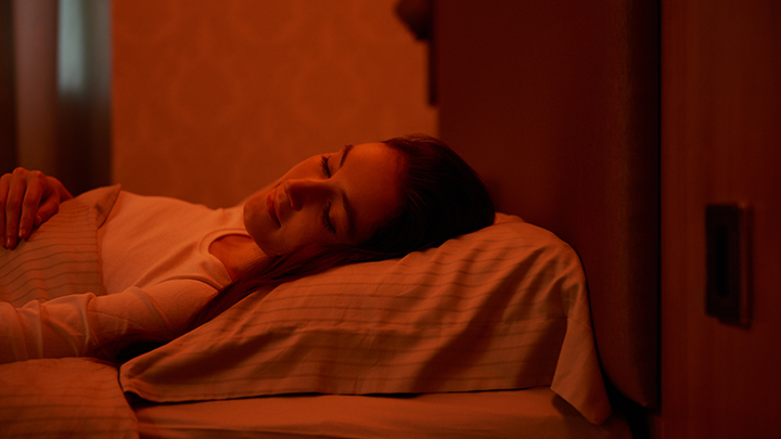 Iluminación para hoteles: el sistema RoomFlex de Philips Lighting proporciona a los clientes una experiencia natural para que se despierten descansados.