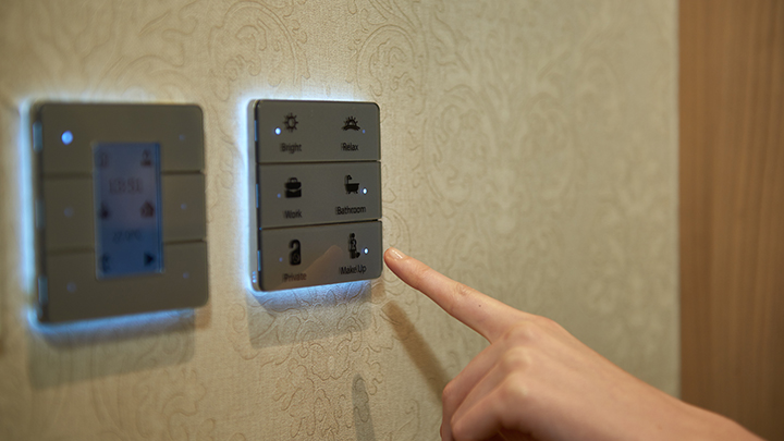 Iluminación para hoteles: el sistema RoomFlex de Philips Lighting puede activar mediante sensores solicitudes proactivas de servicio y mantenimiento.